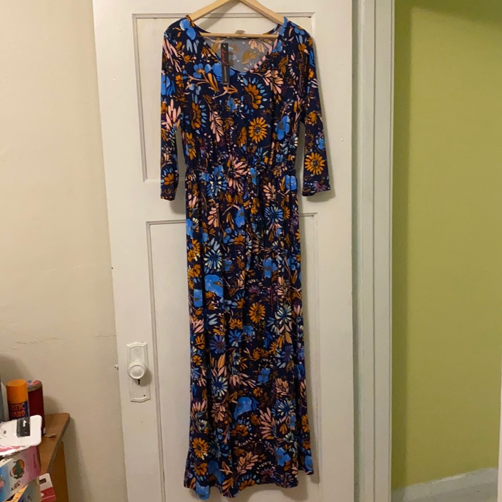 Adorable NWT SWAK Maxi Dress 💙
